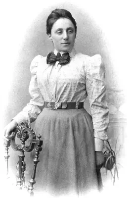 Emmy Noether (1882–1935)